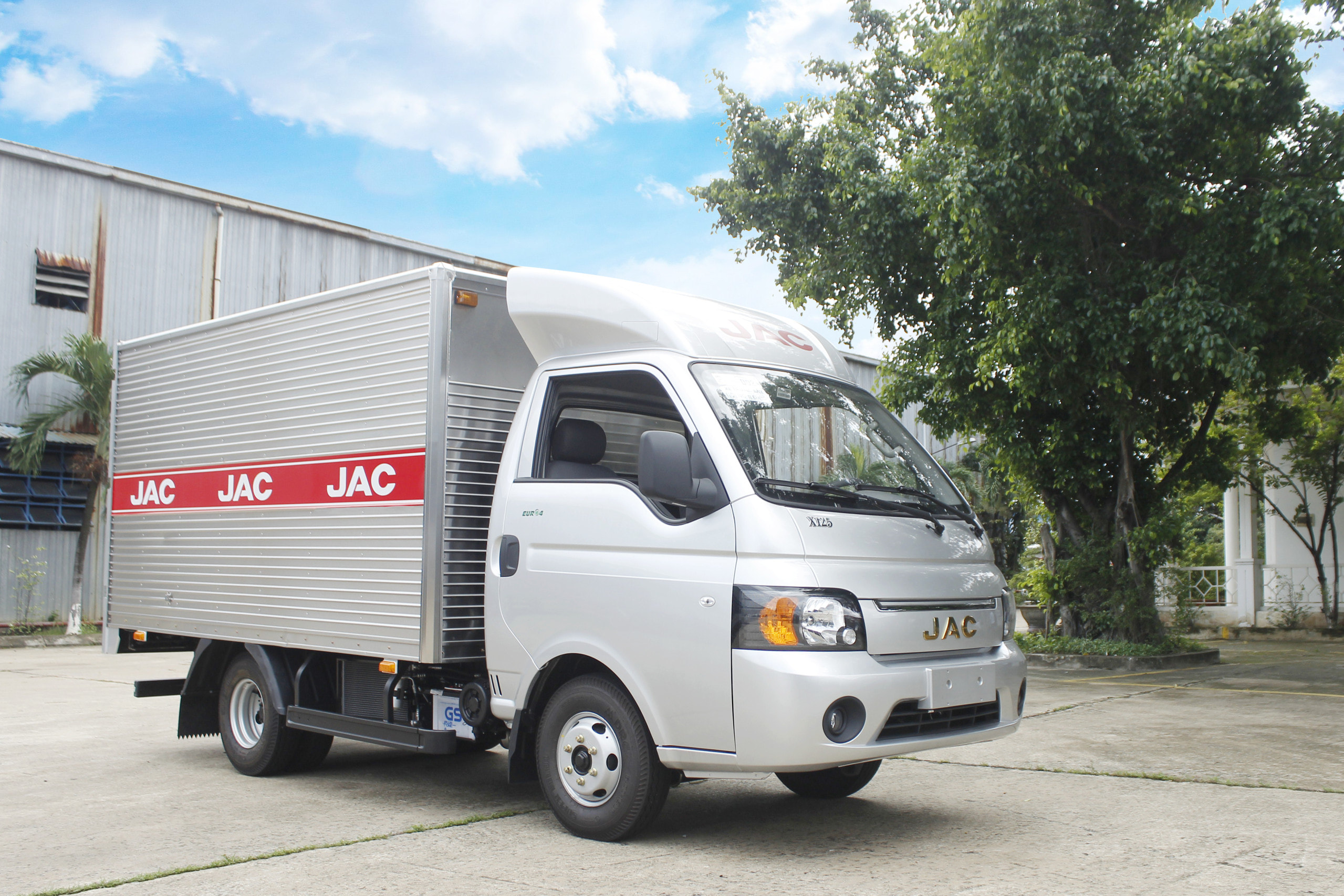 Bán xe tải Jac X125 1t25 thiết kế tiêu chuẩn Châu Âu giá rẻ